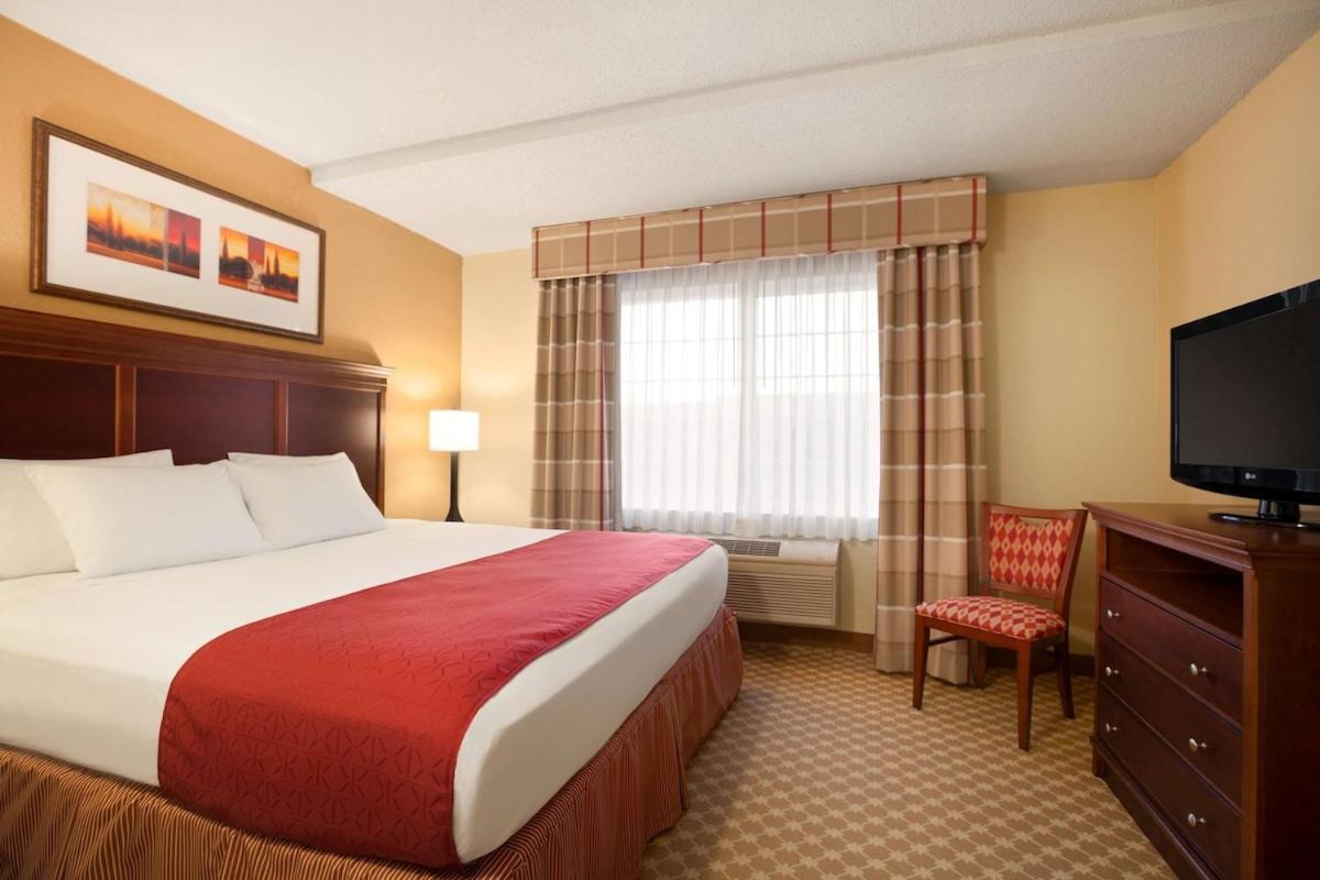 Portage Inn & Suites Kalamazoo Exterior foto